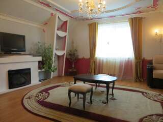 Гостевой дом Валентайн Суздаль Трехместный номер с общим туалетом-3